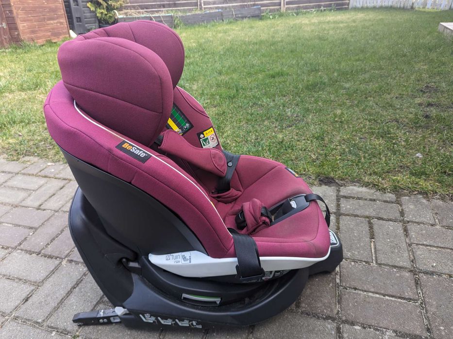 Fotelik BESAFE iZi TURN i-Size RWF 61-105cm obrotowy