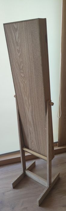 Espelho guarda joias