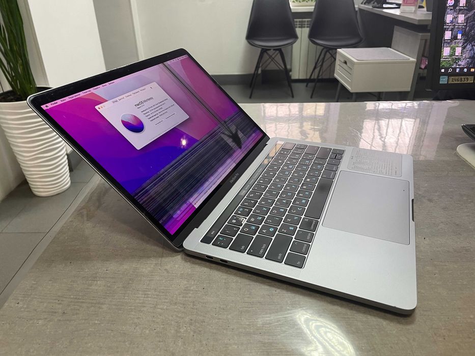 Ноутбук MacBook Pro 13 2017 A1706 | Core i7 | 500GB SSD | Touch Bar