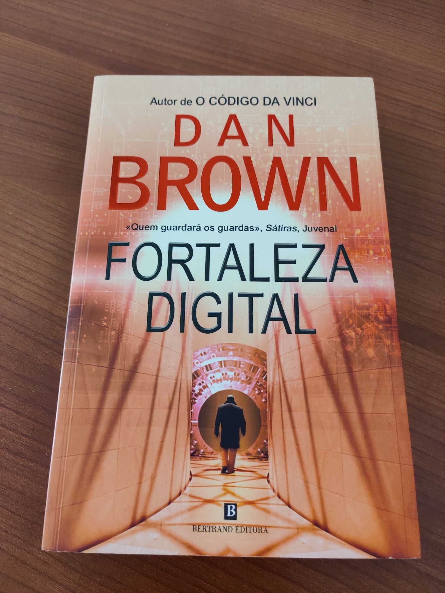 Livro "Fortaleza digital", de Dan Brown