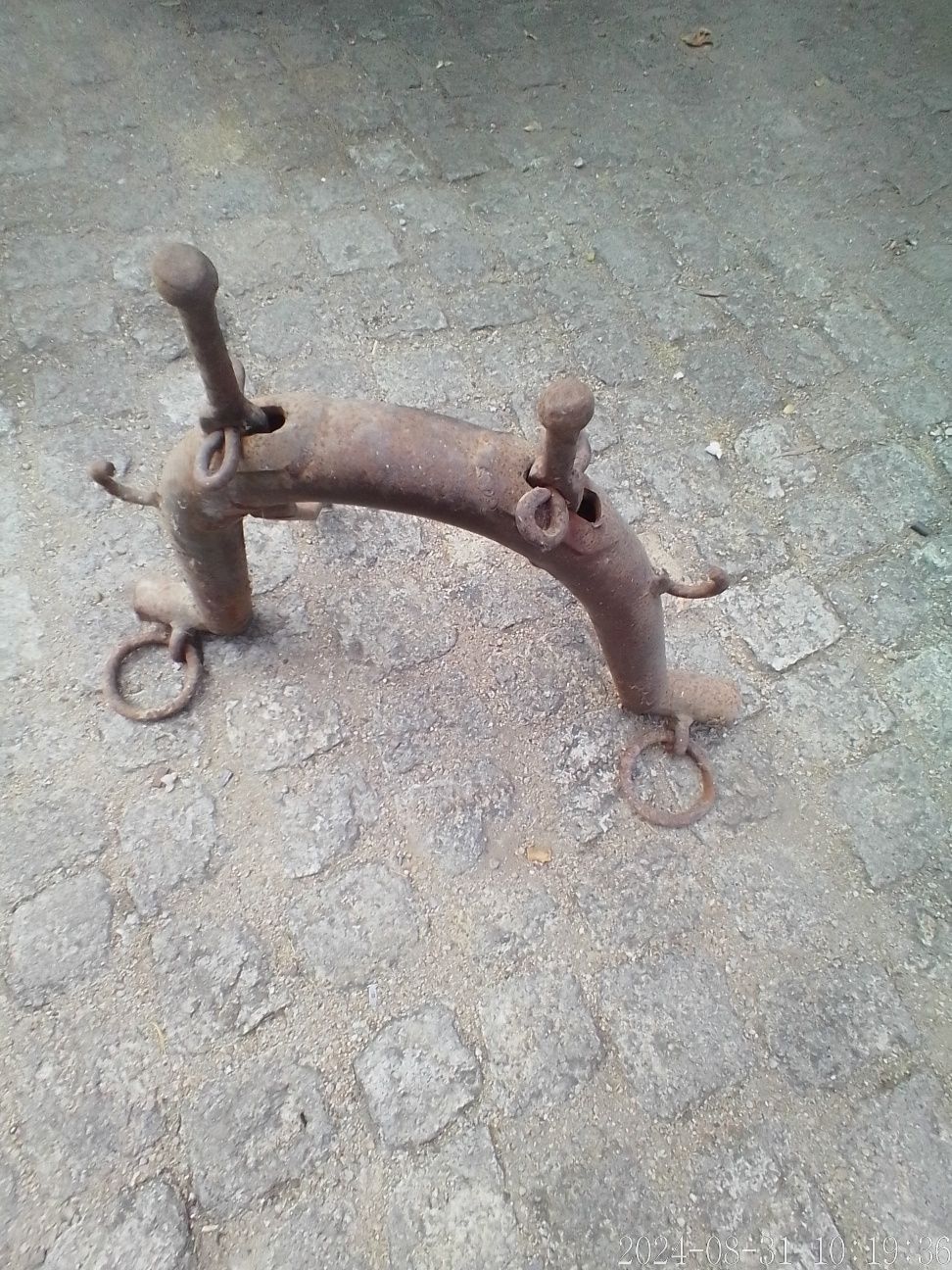 Canga e ferro.     ,