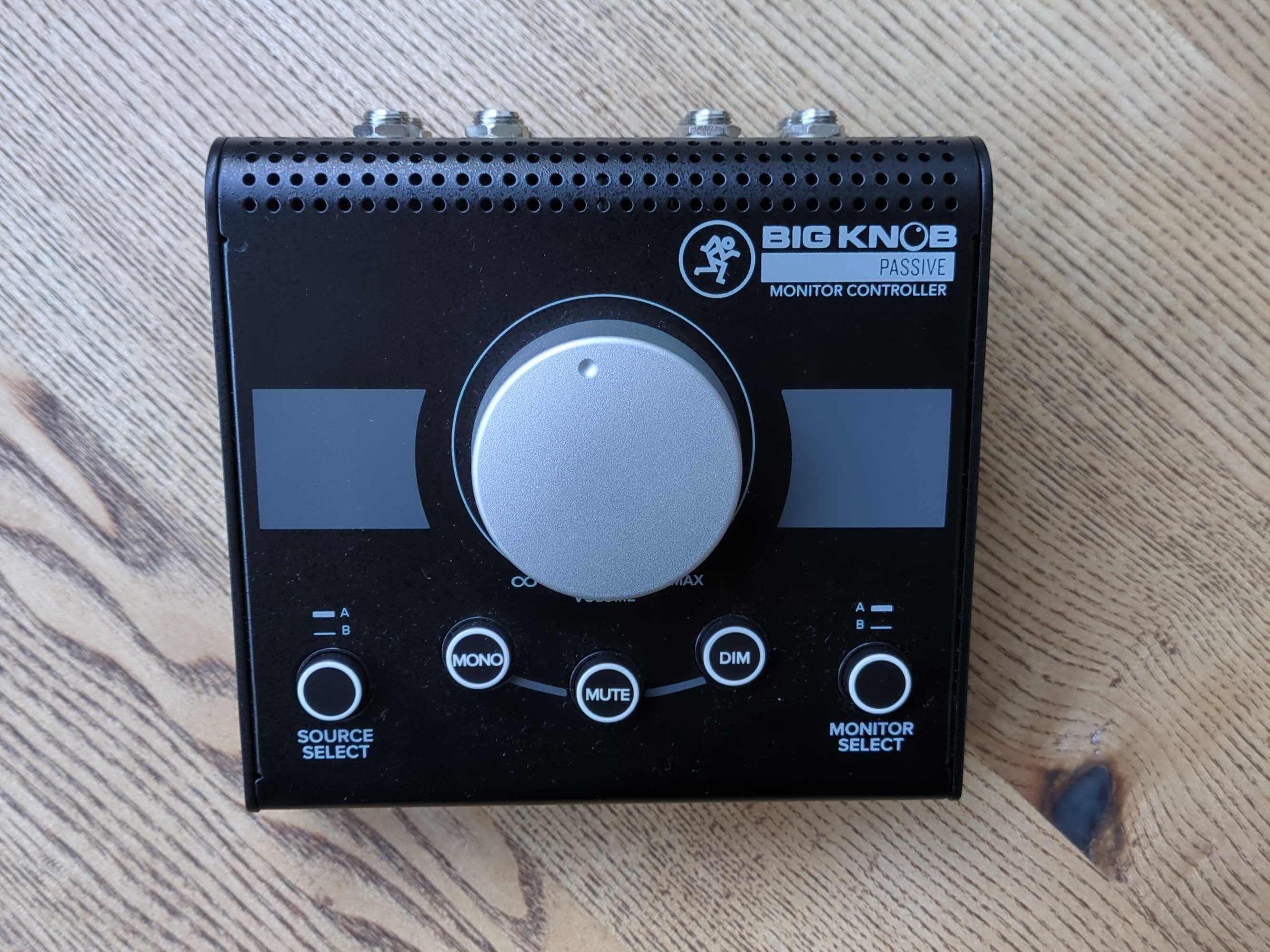 Controlador de monitores Mackie Big Knob Passive - com defeito