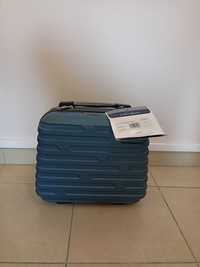 Kosmetyczka/kufer podróżny/mała walizka 14"