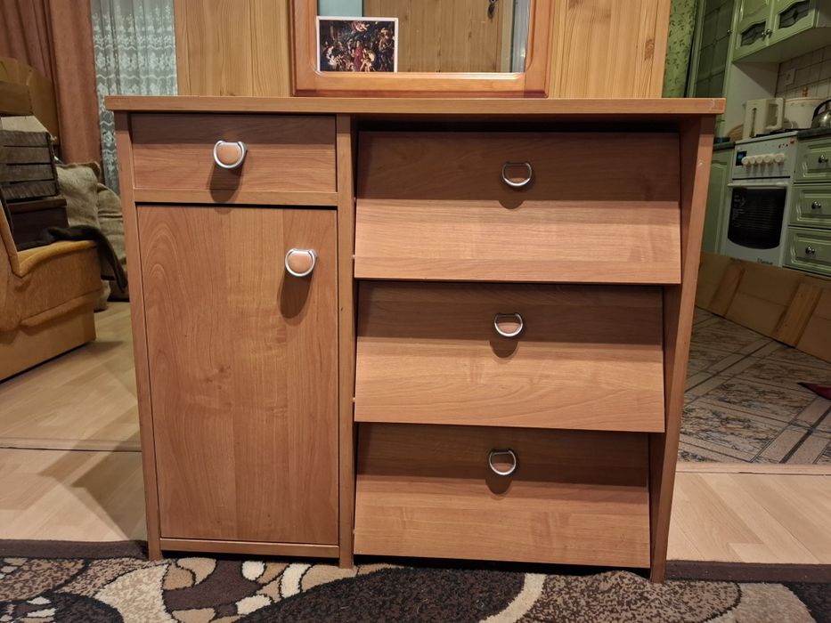 Drewniana szafka na buty