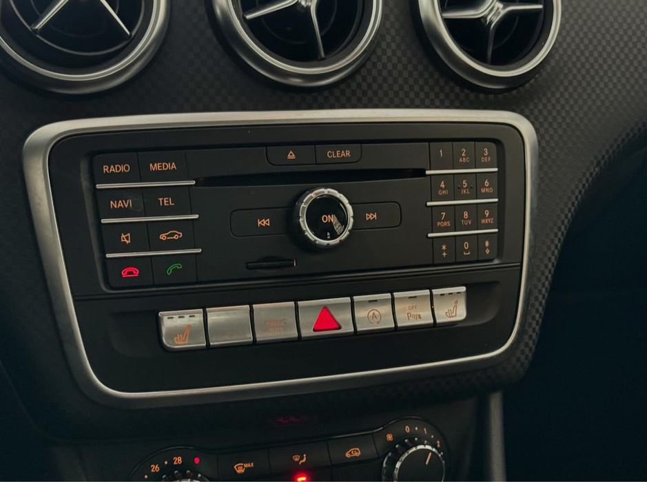 Mercedes-Benz A180d Style IRREPRENSIVEL!