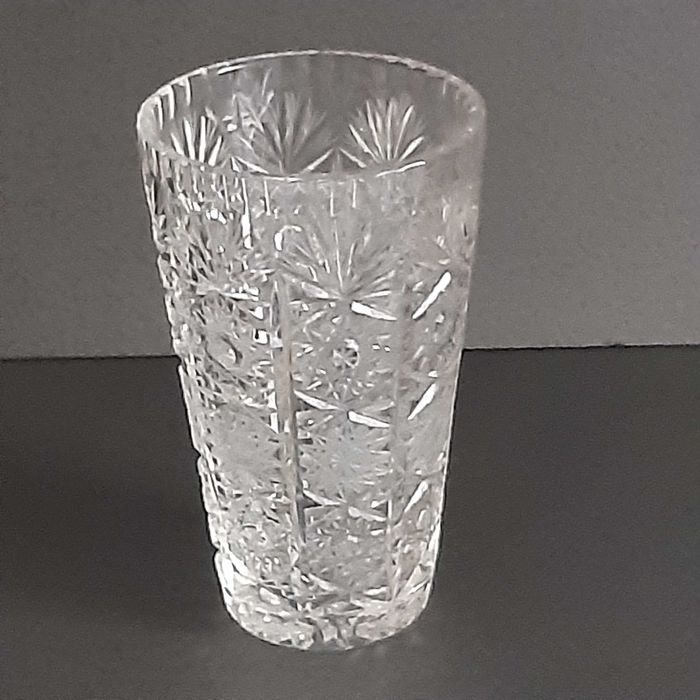 Wazon kryształowy z czasów PRL z lat 80.