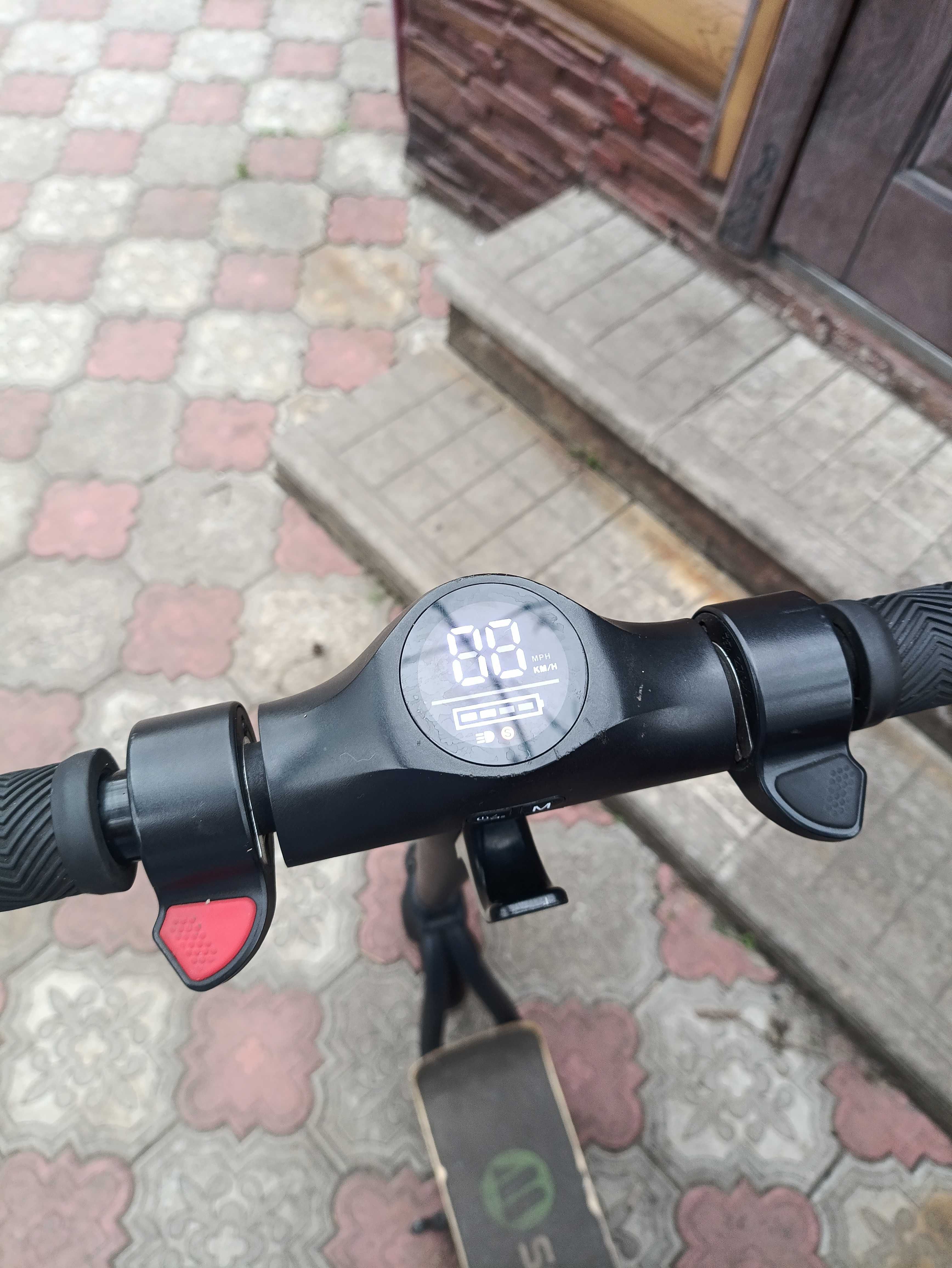 Електросамокат M-Scooter s10 300BT, без торгу