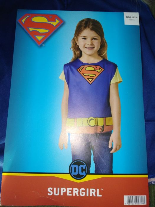 Strój karnawałowy supergirl lub superboy tez może być. Rozmiar 104-116