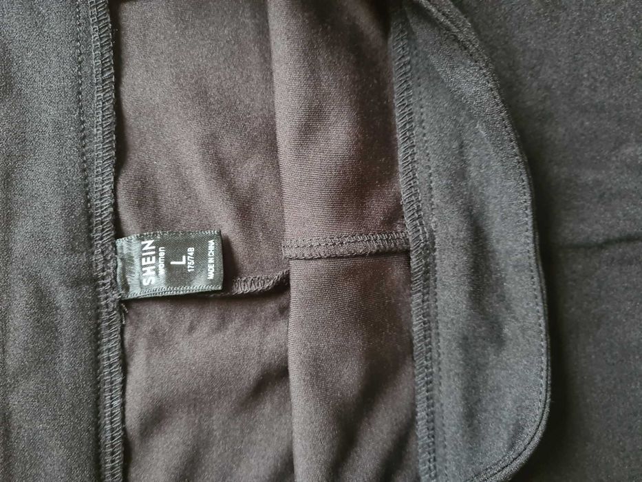 Saias vários modelos e calça chino