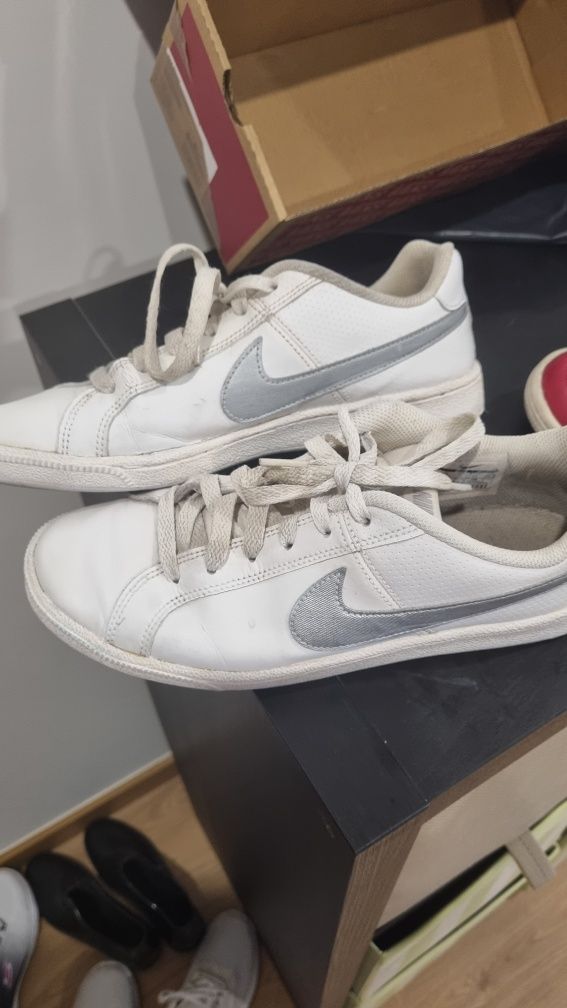 Sapatilhas nike branco 40