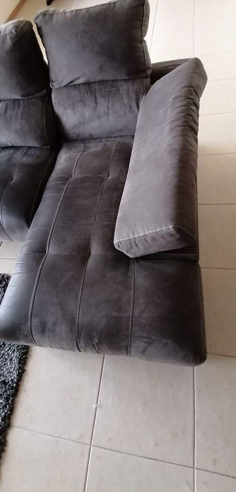 Sofá três lugares com chaise lounge