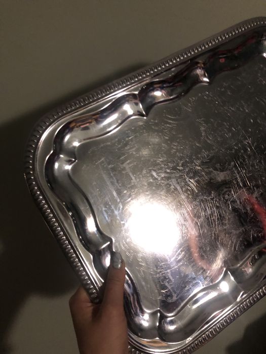 Srebrna taca do kuchni cienka lekka aluminiowa