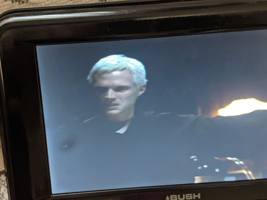 Портативный DVD плеер BUSH