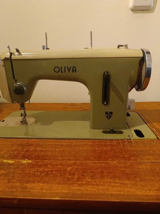 Maquina costura Oliva