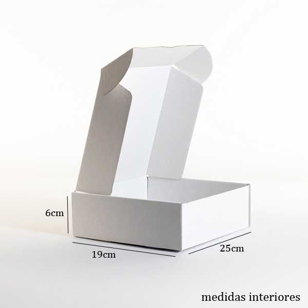 Caixas de envio de cartão