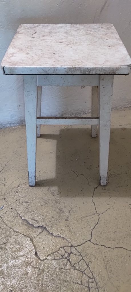 Taboret z czasów PRL