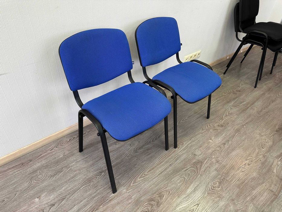 Стілець офісний A1 Ізо 12шт. В гарному стані, м. Шулявська