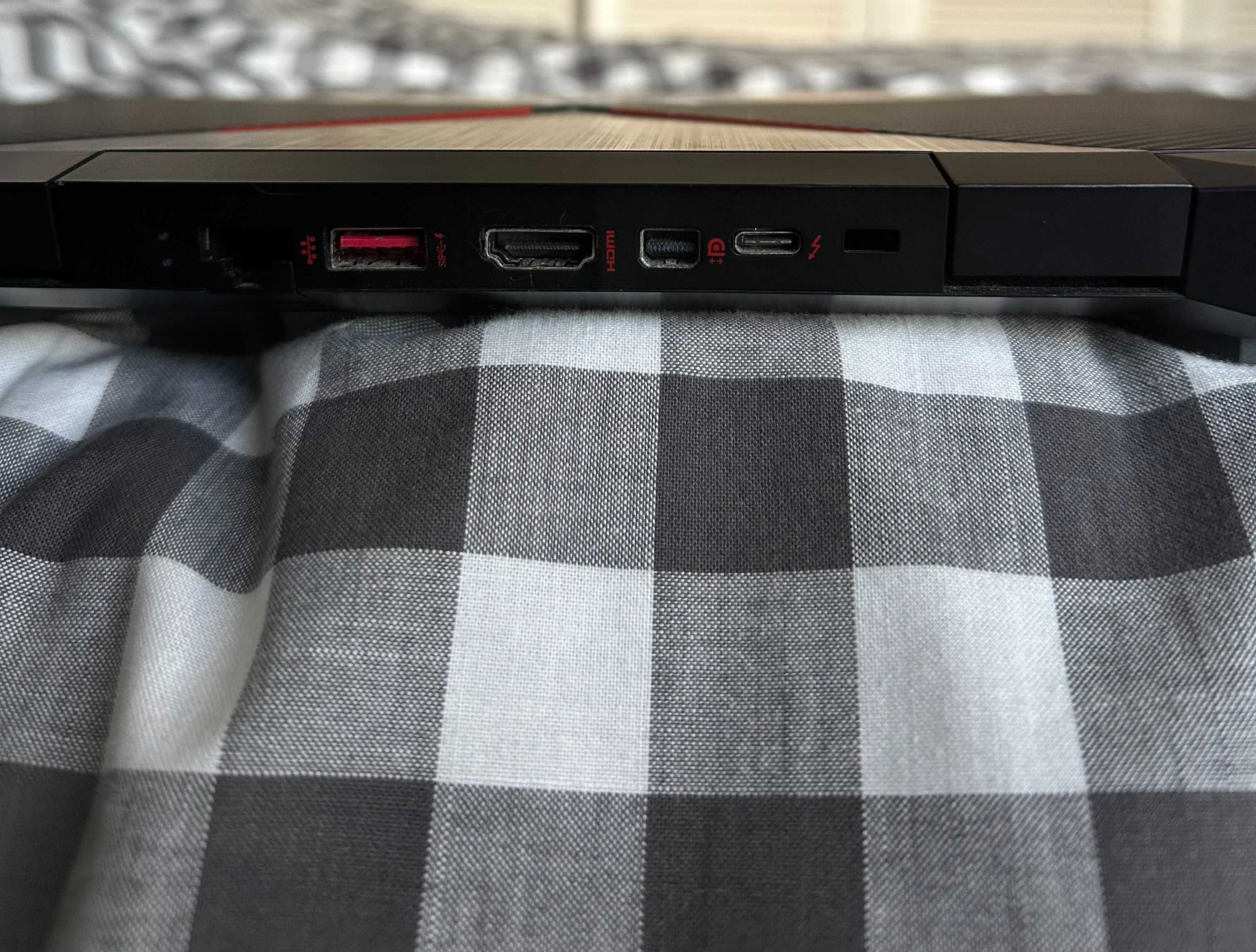 Portátil Gaming OMEN i7-8750; GTX 1060.