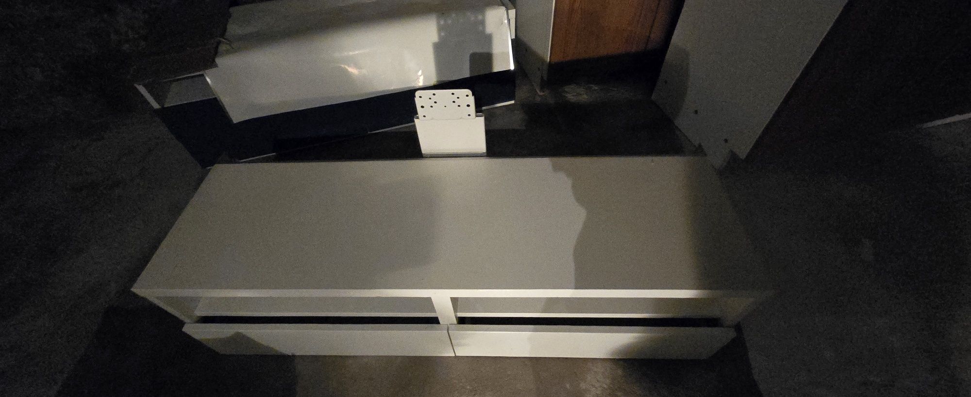 Sprzedam szafkę pod tv pod RTV z oryginalnym uchwytem pod tv.