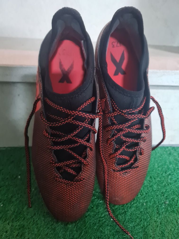 Ténis/chuteiraw Adidas