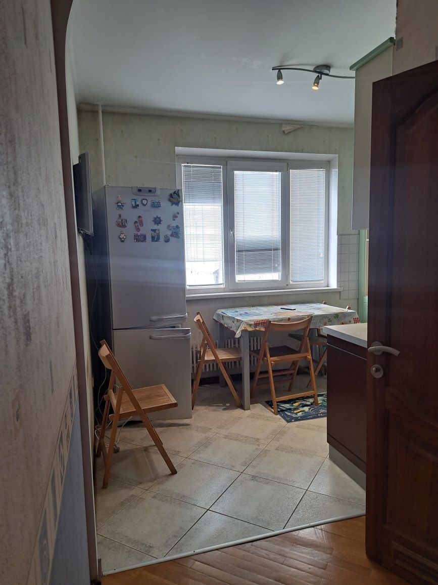 Продам 3 комнатную квартиру, 520 м/р