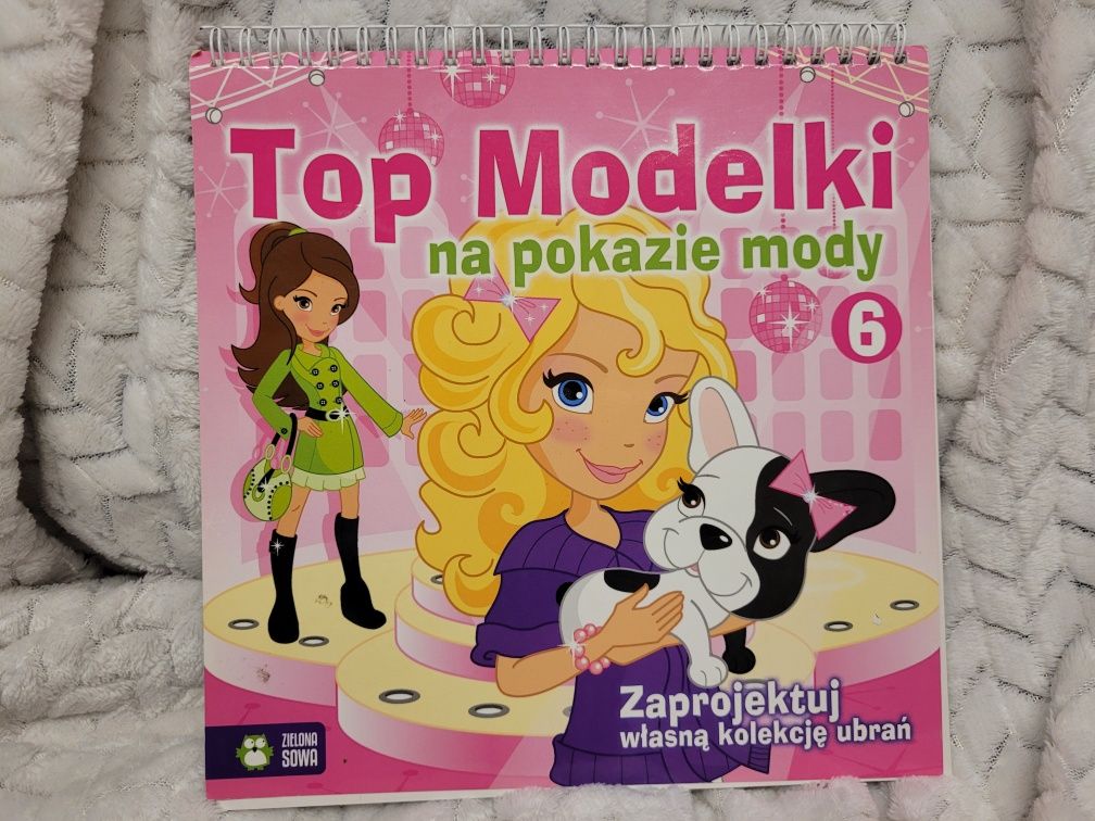 Kolorowanka i wyklejanka.Top modelki na pokazie mody