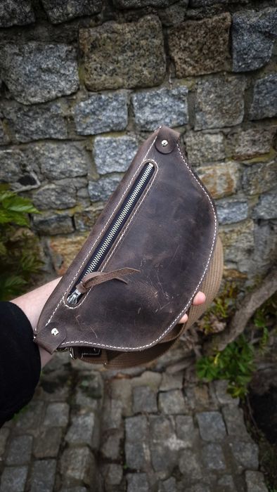 Saszetka unisex Lifestyle wykonana ręcznie ze skóry bydlęcej licowej