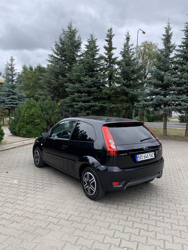 Ford Fiesta mk6  pakiet ST 1.3 Benzyna