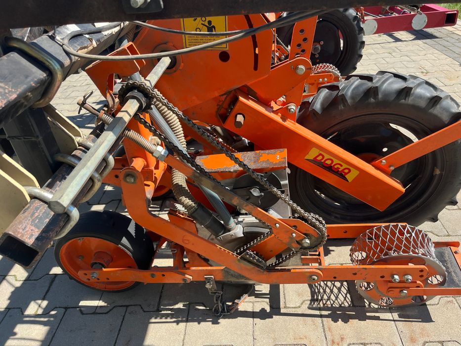 Siewnik do warzyw 6rzędowy Stanhay 785