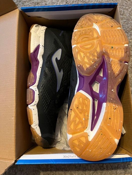 Ténis indolor tamanho 41 para desporto de raquete, novos