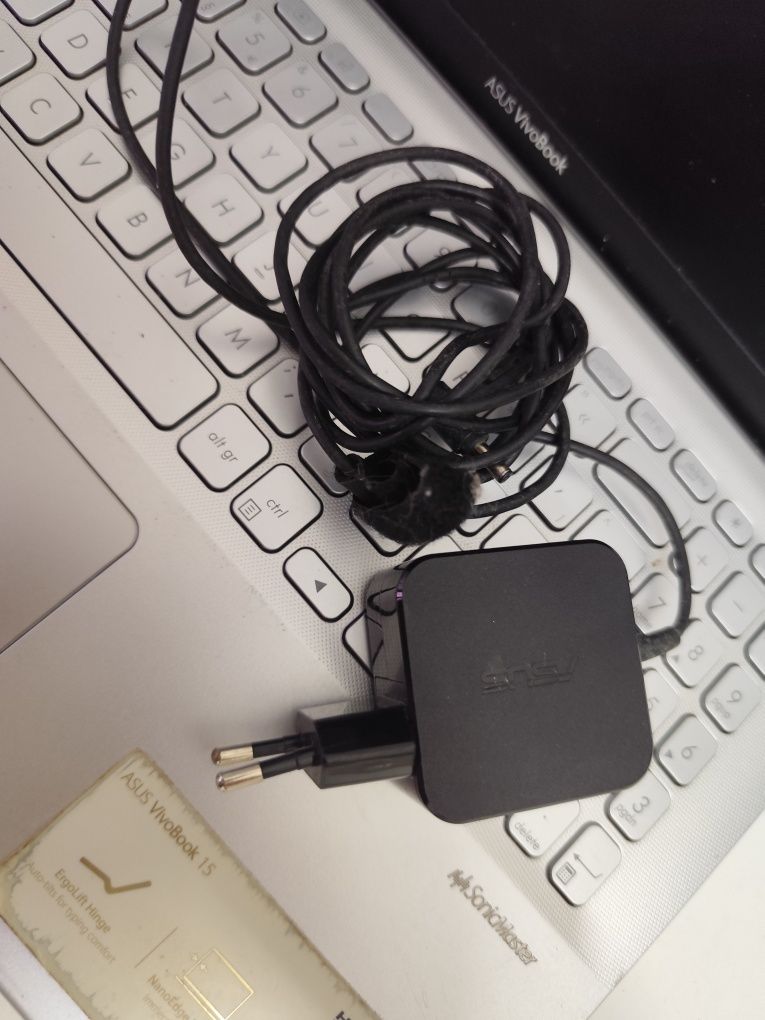 Vendo ASUS i5 para peças