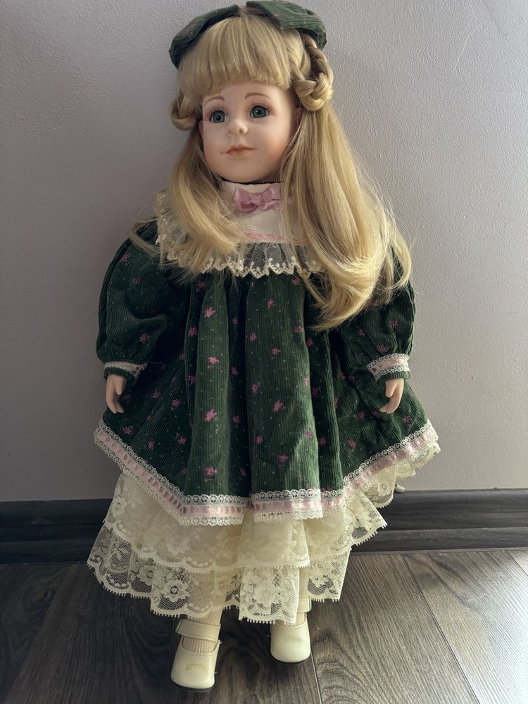 Piękna blond lalka - NOWA.