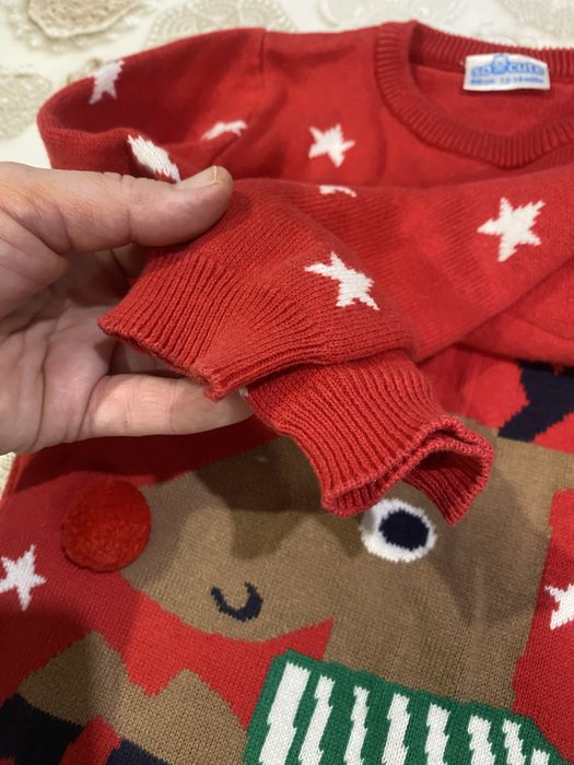 Sweterek z reniferkiem