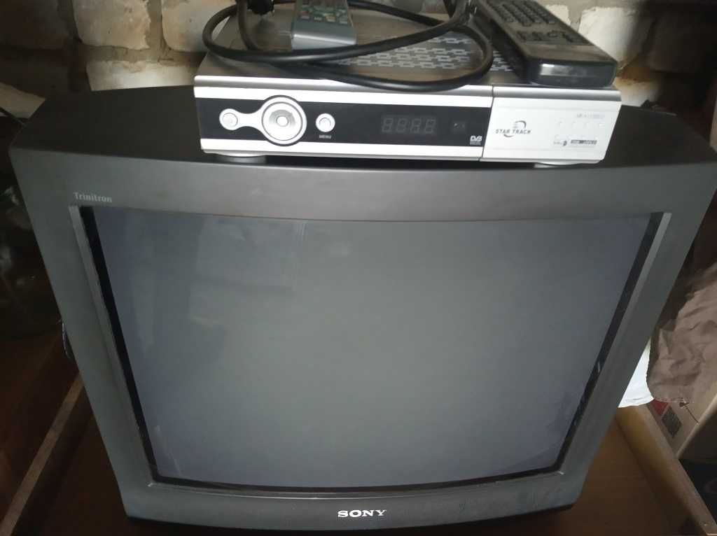 Два телевизора SONY +  поворотна антена + тюнет.