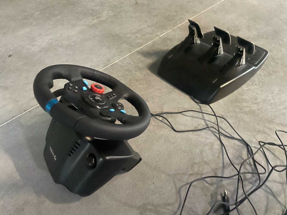 Volante Logitech G29 com pedais - PS4