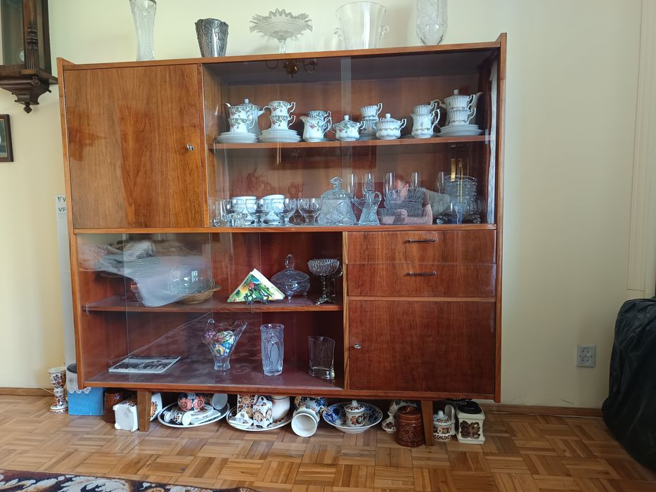 Sprzedam starą Biblioteczkę