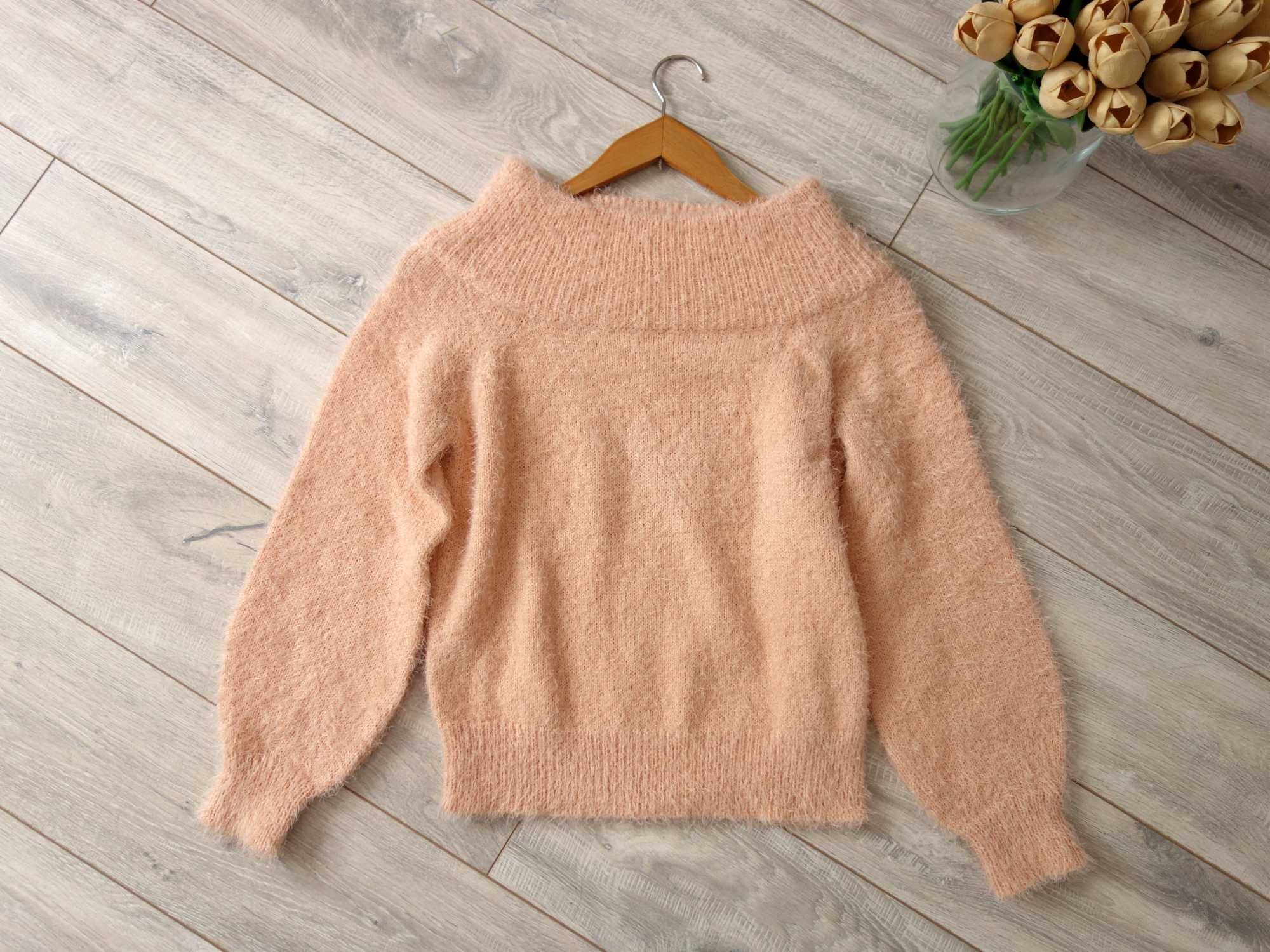 Sweter sweterek odkryte ramiona włochacz z odkrytymi ramionami XS 34