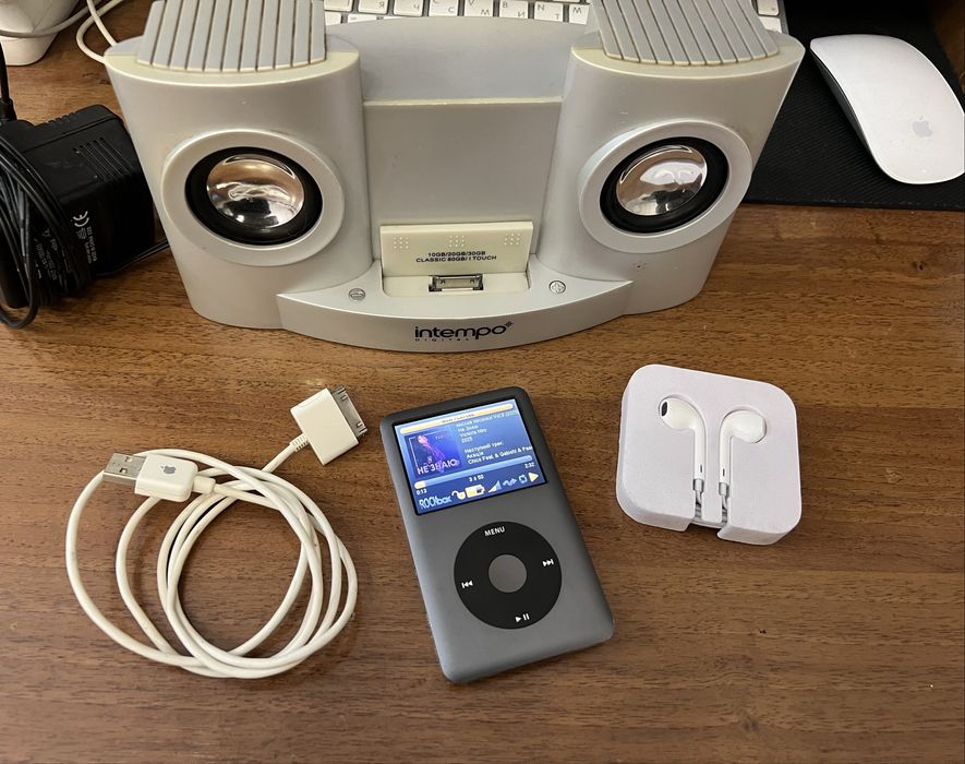 iPod Classic 7 160gb EarPods +док станція