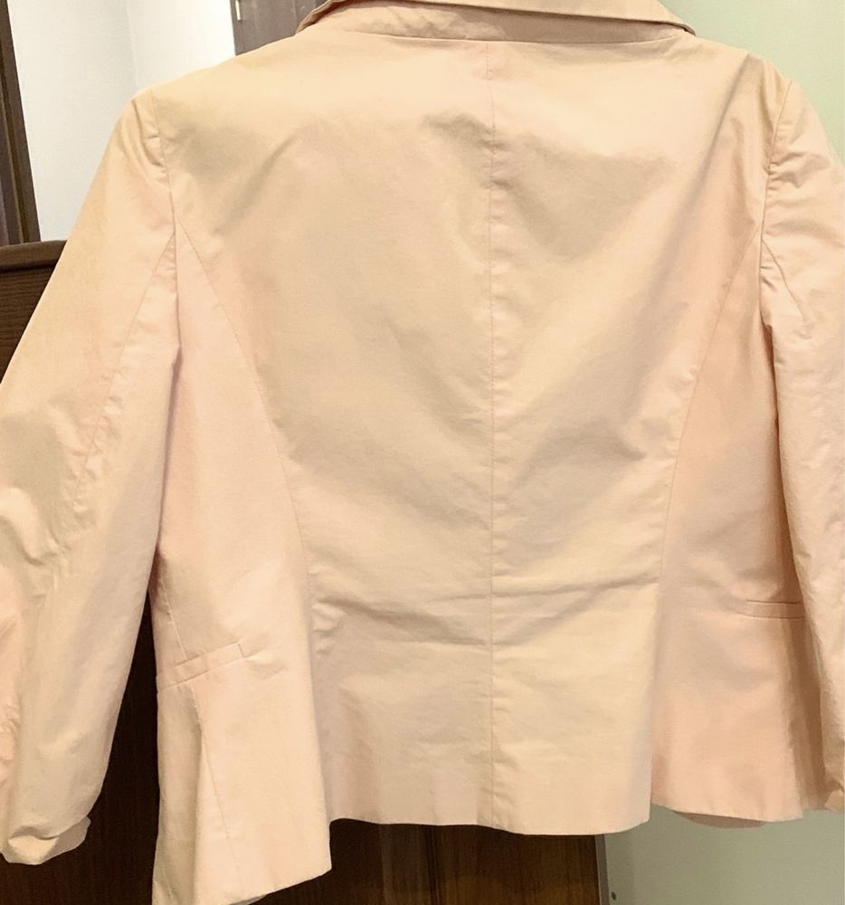 Продам женский пиджак RED Valentino