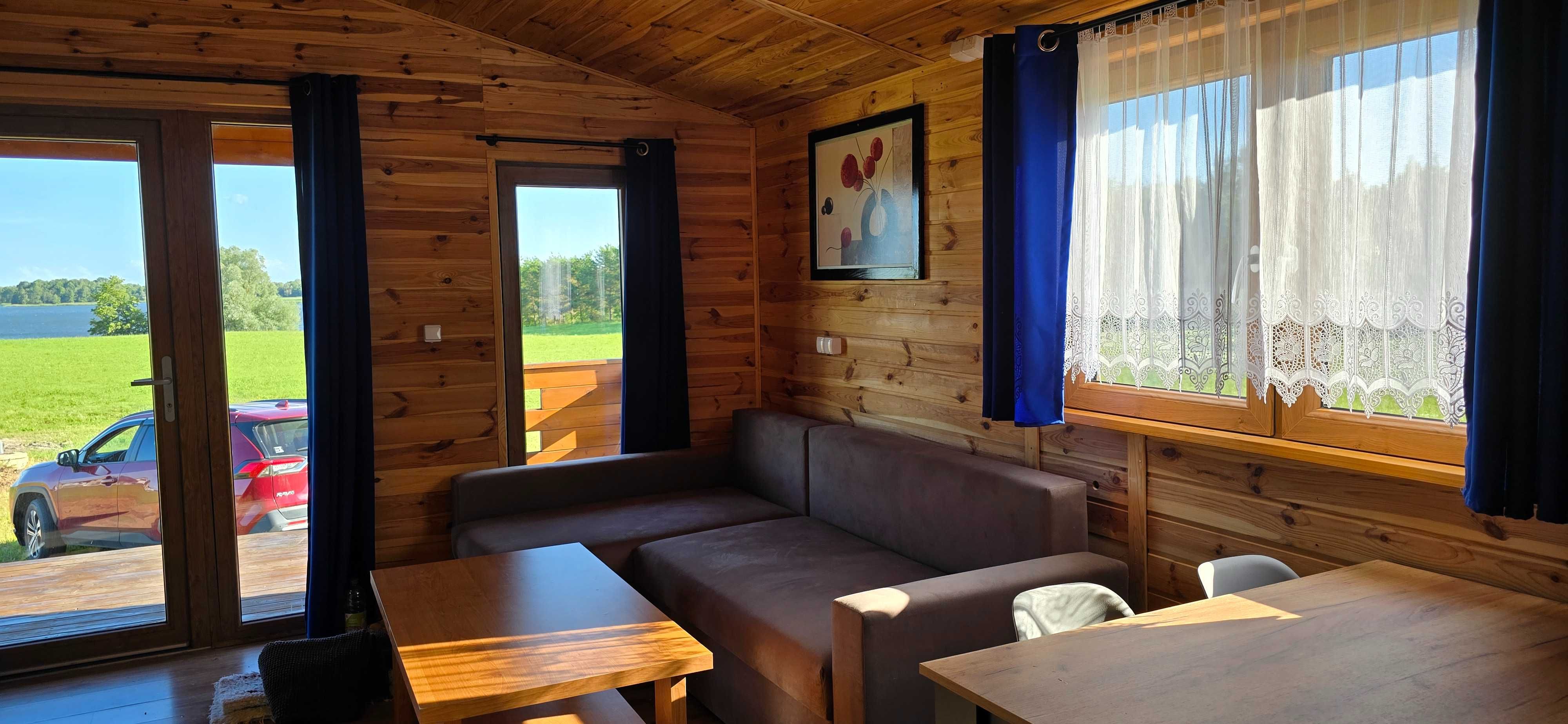 Domki z linią brzegową, Mazury, Pomost, Wodowanie. Ryby.