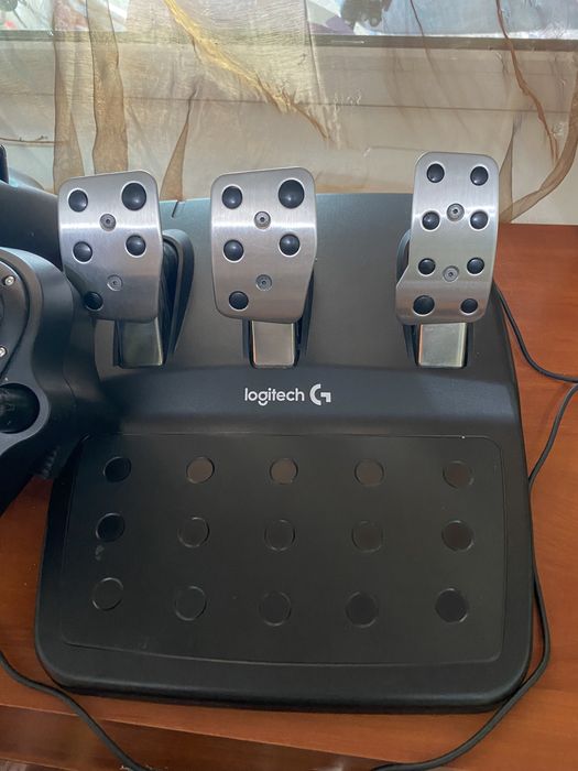 Проводной руль Logitech G29 Driving Force PC.  Игровой руль