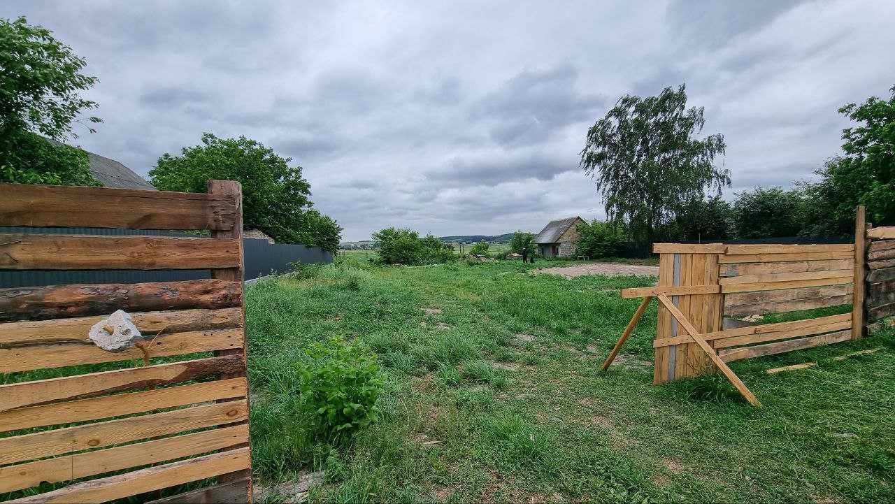 Белогородка участок 48 соток (24+24) возле р. Ирпень и Леса.