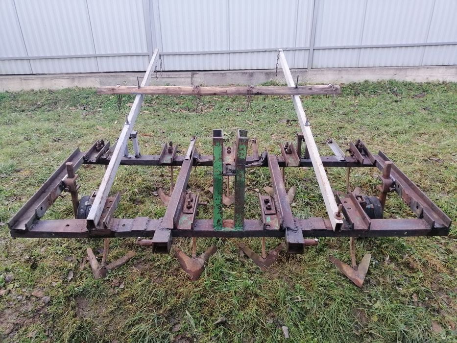 Культуватор лапчастий