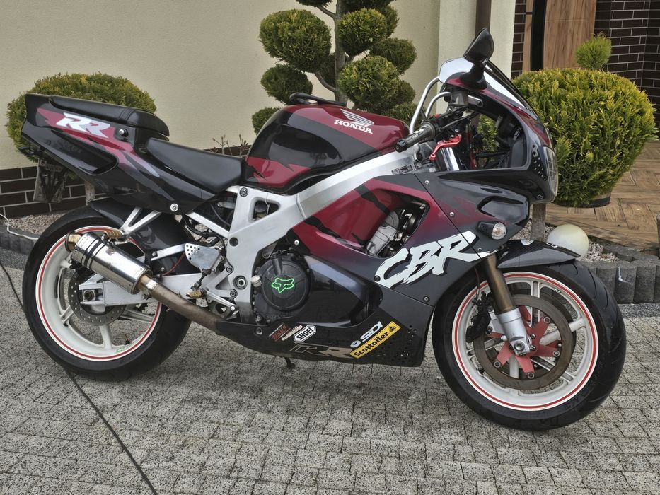 CBR 900 SC 28 w orginale fajny stan