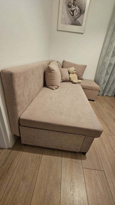 Narożnik różowy z funkcją spania