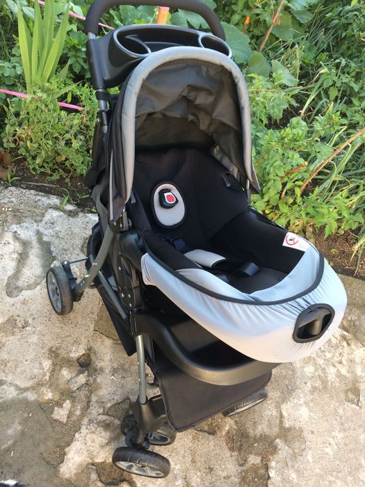 Carrinho de bebé com babycook