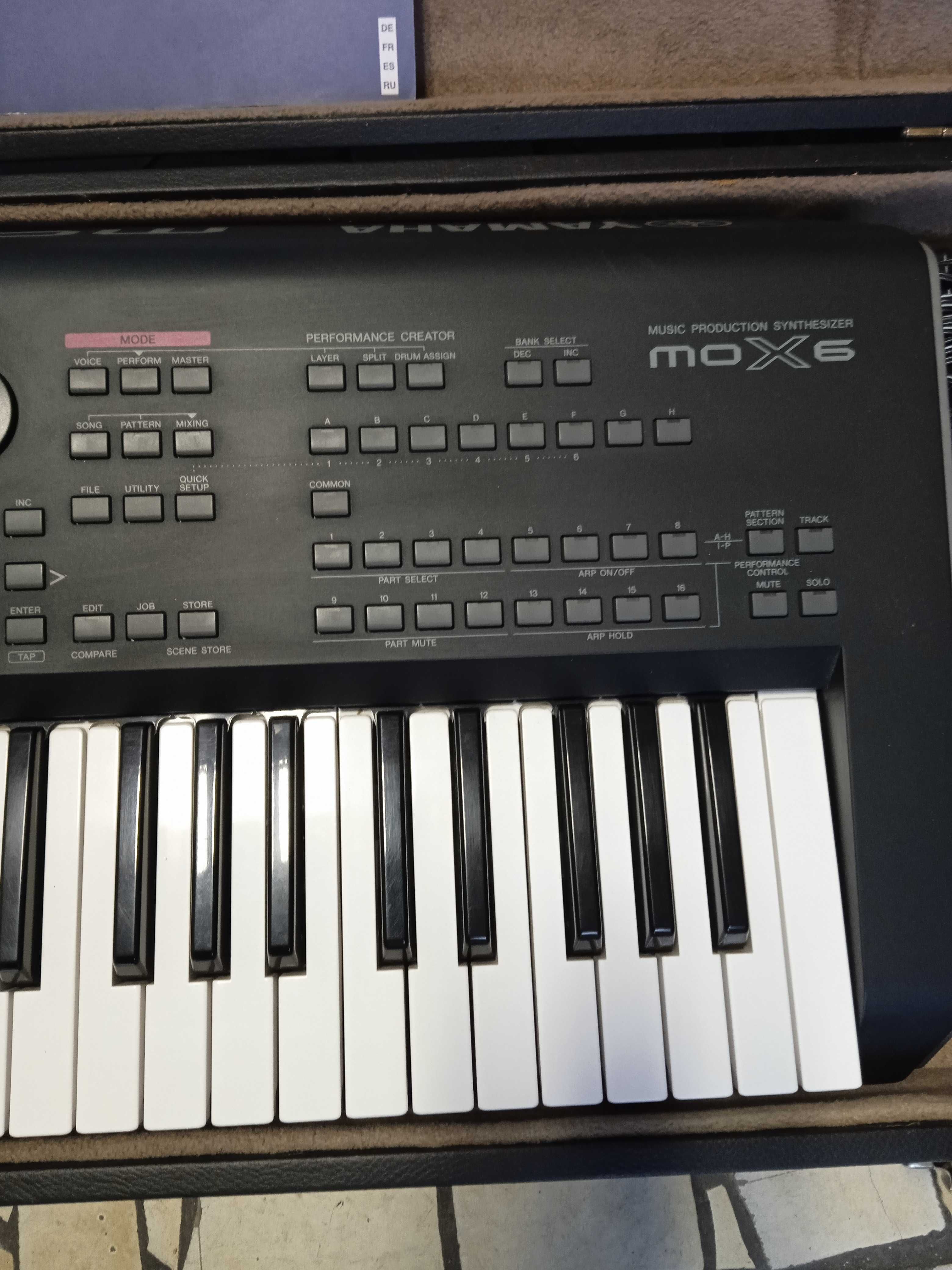 Keyboard Syntezator Mox6 Yamaha plus Case twardy