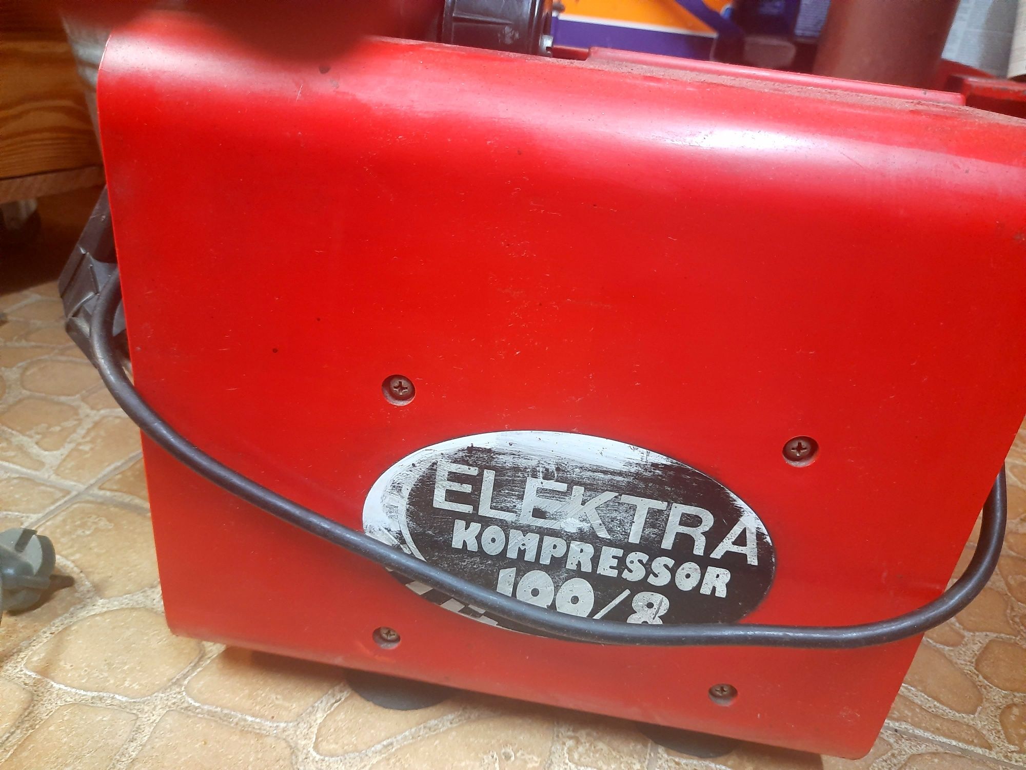 Kompresor elektra 100/8