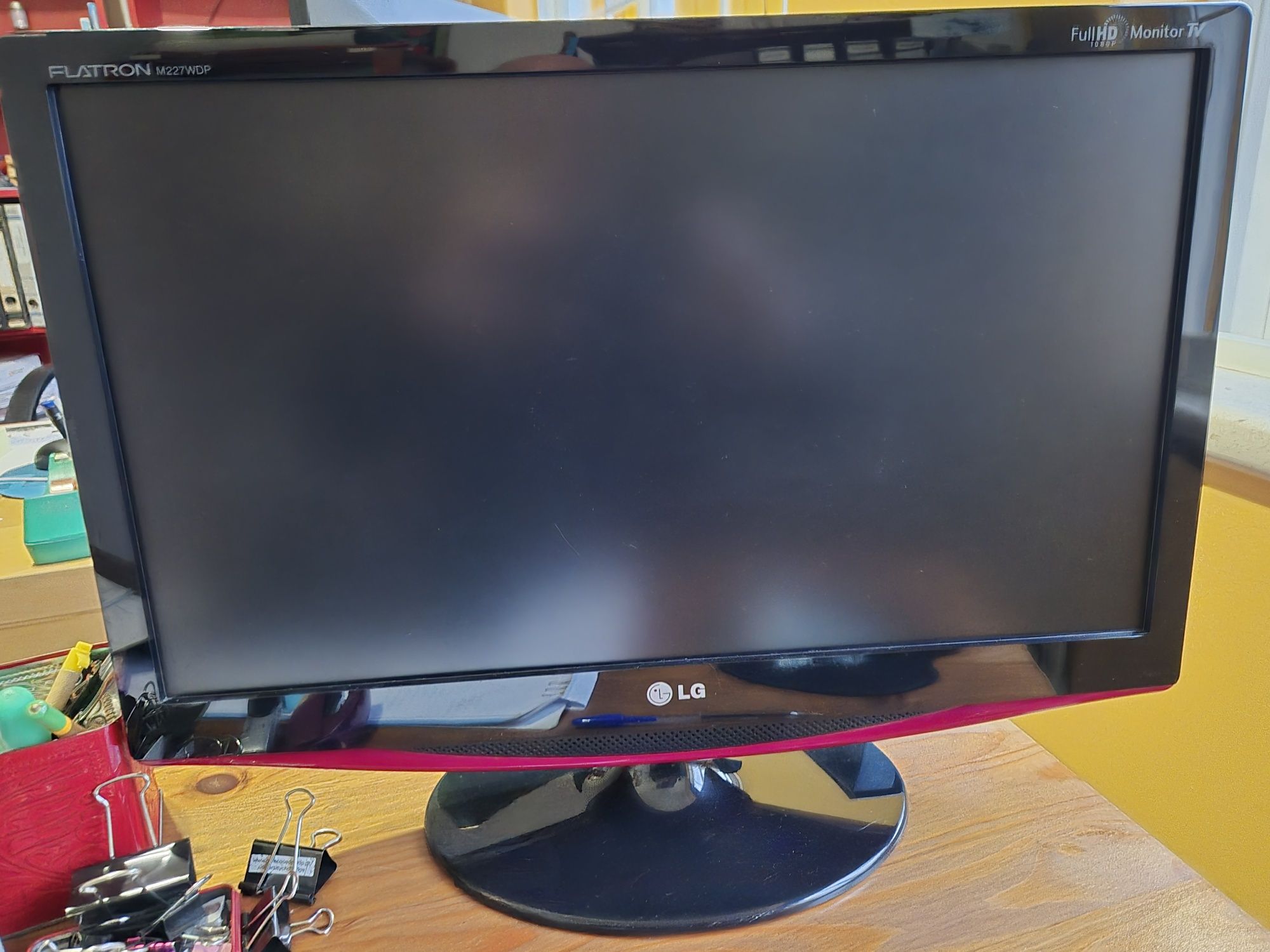 Torre Pc/ Monitor/ colunas + subwoofer