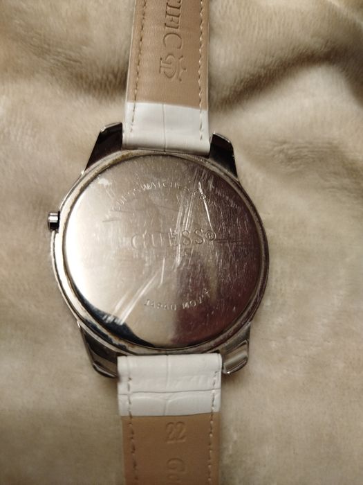 Годинник жіночий Guess
